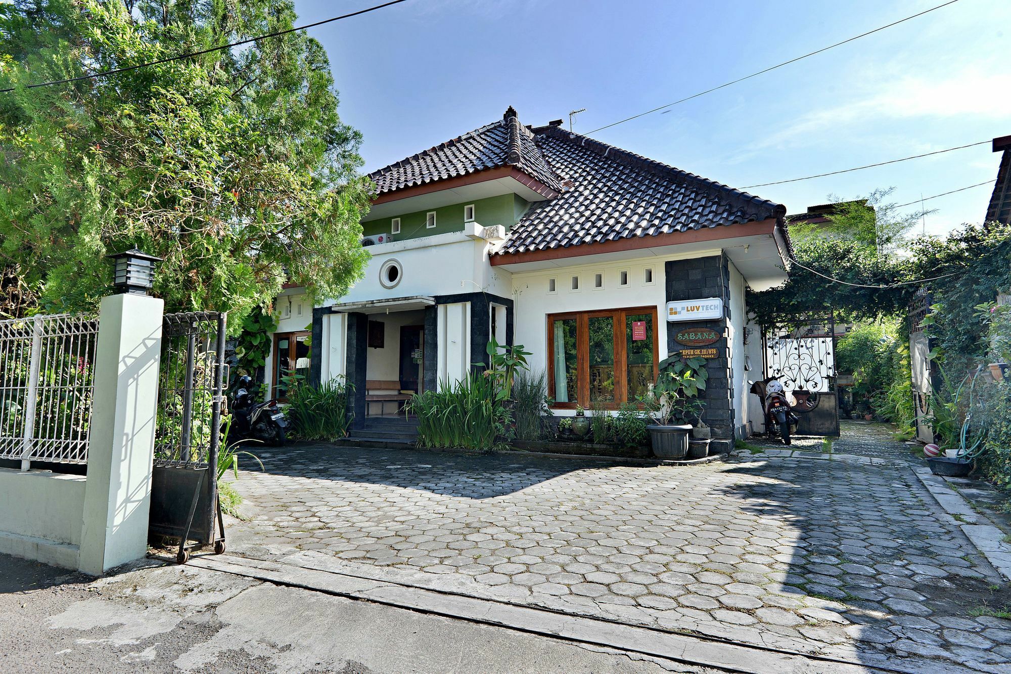 Zen Rooms Sabana Urip Sumoharjo Yogyakarta Esterno foto