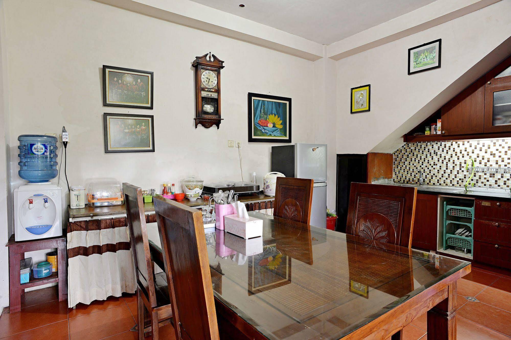 Zen Rooms Sabana Urip Sumoharjo Yogyakarta Esterno foto